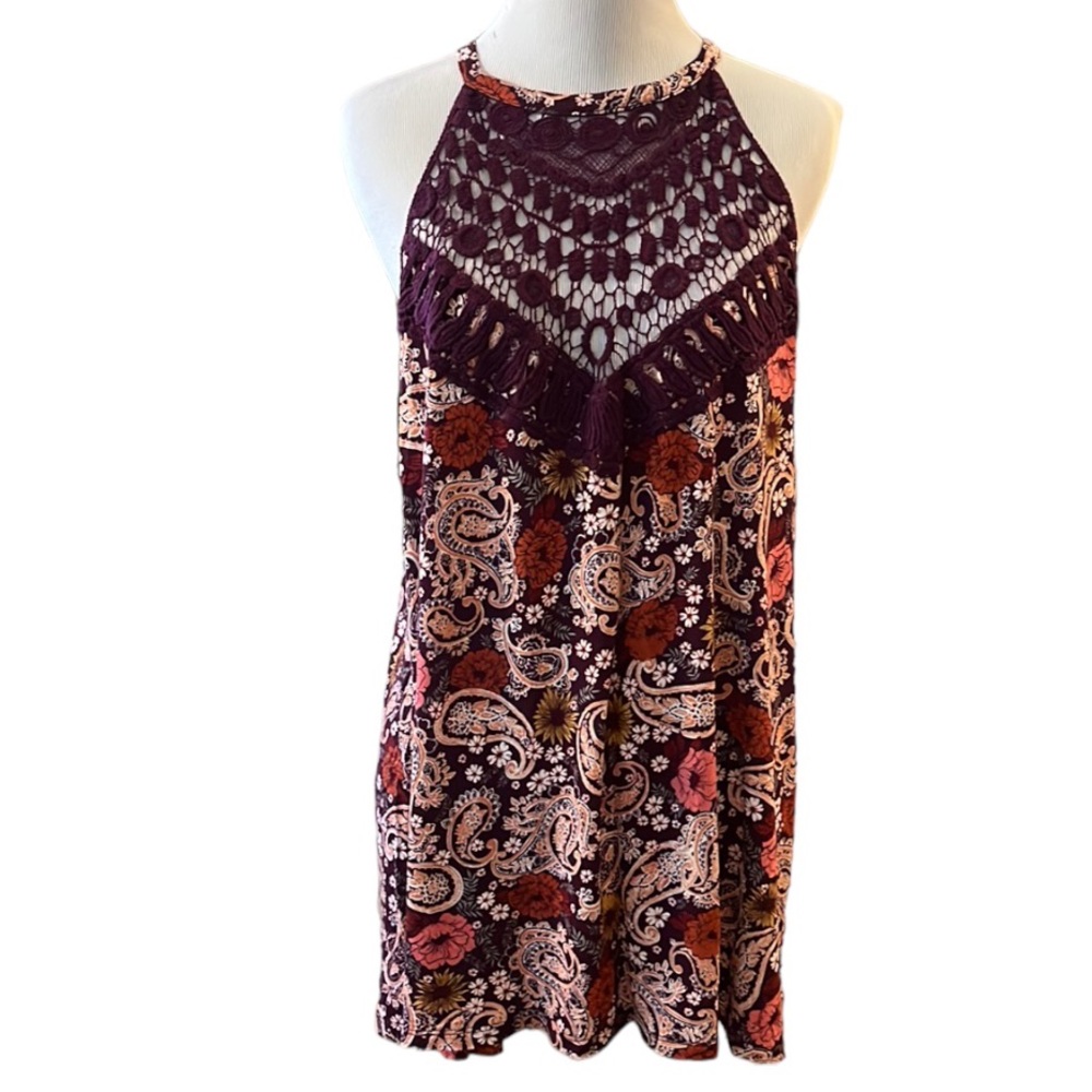 NO COMMENTS CROCHET LACE FRONT WITH PAISLEY FLORAL PRINT RED MULTI PLUS SIZE 2X